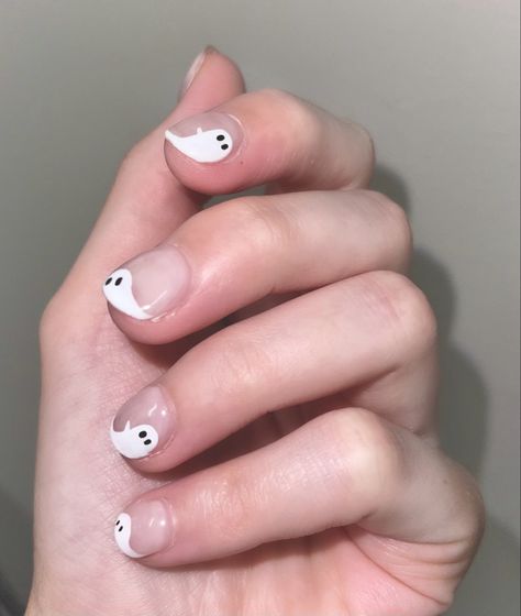 Nude Halloween Ghost Acrylic Nails // Pheobe Bridgers 👻 Pheobe Bridgers Nails, Phoebe Bridgers Nails, Ghost Acrylic Nails, Ghost Nails, Mens Nails, Halloween 2024, Beauty Stuff, Fall Nails, Halloween Ghost