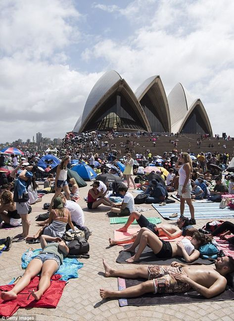 New year's Eve: Spectators rush to Sydney Harbour | Daily Mail Online Sydney New Years Eve, New Years Eve Fireworks, New Years Eve Outfit, Sydney Harbour, Fireworks Display, Eve Outfit, New Years Eve Outfits, Sunday Night, Favorite City