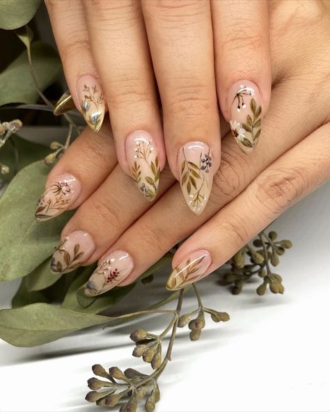 Shay Aesthetic, Yeah Nah, Nails Grunge, Tap Tap, Vintage Nails, Fairy Wedding, Keep Alive, Art Designs Ideas, Kawaii Nails