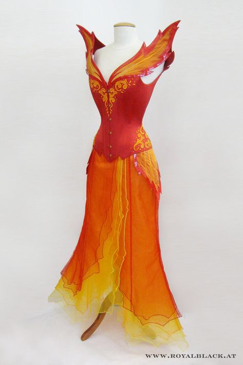 Fire Costume Women, Phoenix Dress, Phoenix Costume, Fire Costume, Phoenix Fashion, Fire Fairy, Costumes Couture, Fairy Outfit, Pirate Outfit