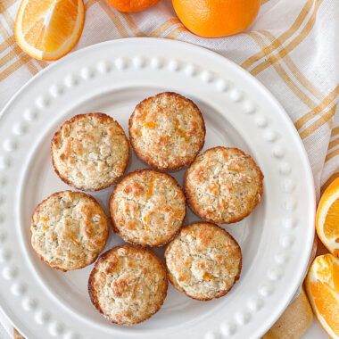 Oatmeal Breakfast Muffins, Orange Oatmeal, Oatmeal Muffin Recipes, Breakfast Muffin, Almond Bread, Fresh Breakfast, Breakfast Recipes Sweet, Oatmeal Muffins, Banana Nut Bread