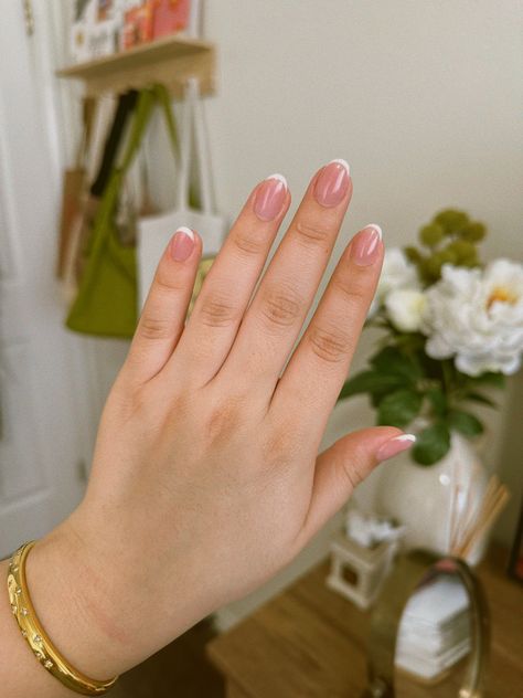 Nails For Plus Size Hands, Nails For Fat Hands, Chubby Hands Nails, Nails For Fat Fingers, Rose Gold Nails Design, Pink White Nails, Hello Nails, Simple Gel Nails, Rose Gold Nails