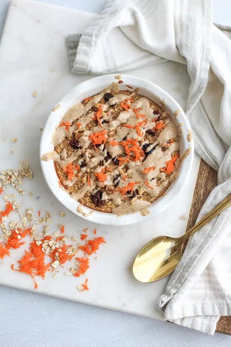 Single Serve Carrot Cake Protein Oats - Simply Delish Single Serve Carrot Cake, High Protein Carrot Cake, Protein Carrot Cake, Carrot Cake Baked Oats, Carrot Cake Protein, Food Healing, Protein Oats, Iced Oatmeal Cookies, Cookie Spread