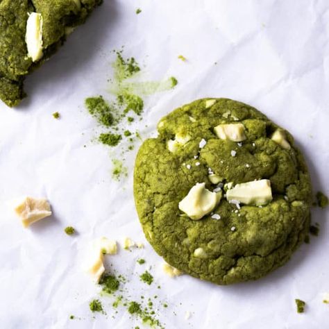 Best Chewy Matcha Cookies with White Chocolate - Busy But Cooking Matcha White Chocolate Cookies, Matcha Cookies Recipe, Cookies With White Chocolate, Matcha White Chocolate, Matcha Cookies, Vegan White Chocolate, Matcha Tea Powder, Vegan Cookies Recipes, White Chocolate Cookies