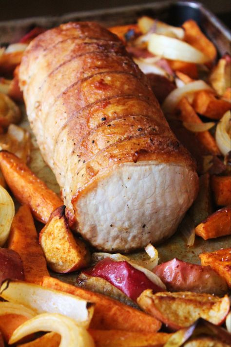 Pork Roast with sweet potatoes, apples and onions! Roast With Sweet Potatoes, Apple Sweet Potato, Apples And Onions, Whole30 Dinner Recipes, Whole30 Dinners, Sweet Potato And Apple, Potato Onion, Recipe 30, Fall Dinner