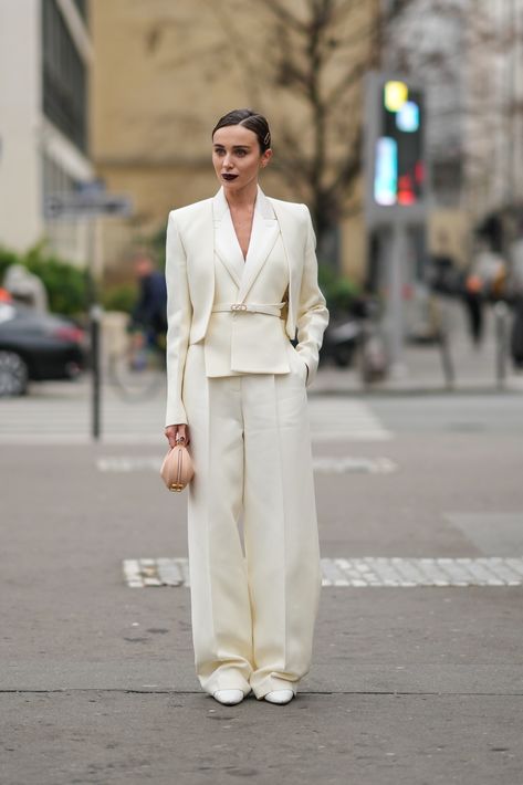 Cream Vest Outfit, Black Womens Suit, Conference Outfit, Travel Jacket, Mcqueen Fashion, Slacks For Women, Woman Suit Fashion, Blazer Set, Korean Girl Fashion