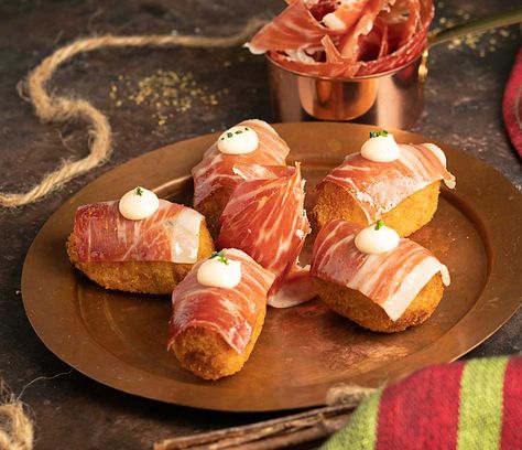 Croquetas de Jamón: How to Make Spanish Ham Croquettes Ham Croquettes, Spanish Ham, Parma Ham, Supper Club, Croquettes, Helpful Tips, Jam, Step By Step, Fruit