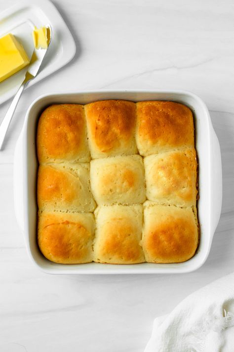 Gluten-Free Dinner Rolls - Ally's Gluten-Free Kitchen Gluten Free Dinner Rolls, Dinner Rolls Easy, Gluten Free Rolls, Gluten Free Thanksgiving Recipes, Weeknight Dinner Recipes, Gluten Free Recipes For Kids, Gluten Free Sandwiches, Rolls Easy, Gluten Free Kitchen