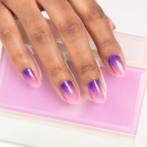 Street Makeup, Tie Dye Nails, Ombre Glitter, French Manicure Nails, Nail Polish Brands, Glitter Nail Polish, Street Nails, Glitter Ombre, Glitter Nail