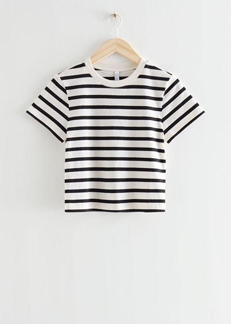 Cropped Crewneck T-Shirt - Black/White Stripes - Tops & T-shirts - & Other Stories US Amazing Clothes, T Shirt Crop Top, Cropped Crewneck, T Shirt Fashion, Fashion Catalogue, Preppy Outfit, Cropped T Shirt, Fitted Silhouette, Trending Tshirts