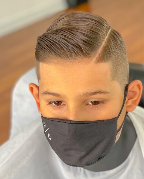 Men's haircut side part barbershop Short Boys Haircut, Hard Part Haircut, Side Part Haircut, Boy Haircuts Short, Boys Hair, Boy Hair, Mens Haircuts, Boy Cuts, Haircuts Short