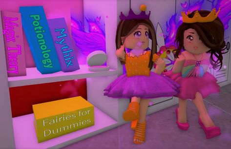 Enchantix High Royale High, Roblox Nostalgia, Roblox Core, Royal High Outfits Ideas Cheap, Rh Outfits, Childhood Aesthetic, Nostalgia 2000s, Fantasy Village, 2010s Nostalgia