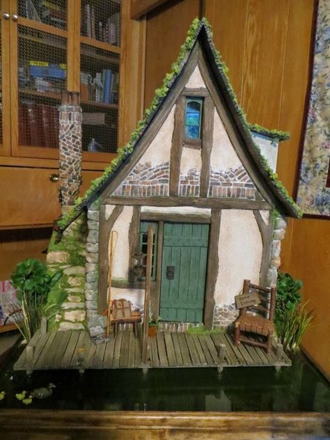 Witch Cottage Exterior, Witchy House, Witches House, Fairy Bedroom, Willow House, Clay Fairy House, Witch Cottage, Haunted Dollhouse, Fairy House Diy