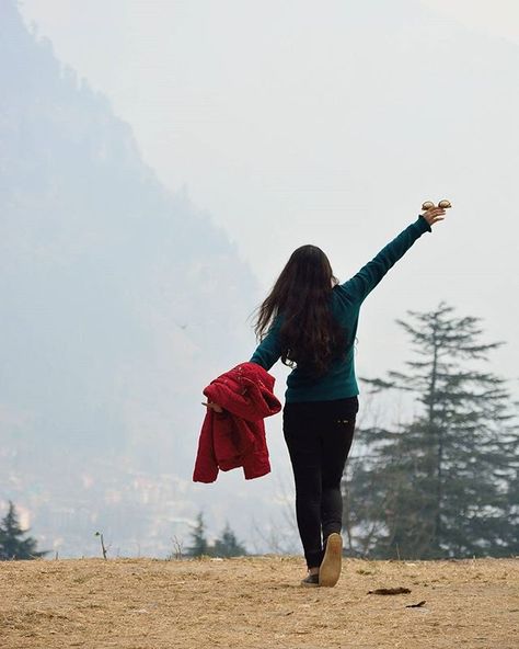 "Every thought of yours is a real thing- a force." @priyanka_trisal  #unciatrails #himachalgram #himalayangirls Friend Dpz, Jins Top, Pakistan Actress, Panda Panda, Photography Pics, Fun Life, Beach Photography Poses, Photography Posing Guide, Best Photo Poses