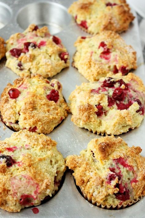 Lemon Cranberry Muffins, Orange Muffin Recipe, Date Muffins, Cranberry Orange Muffins, Moist Muffins, Orange Muffins, Chocolate Banana Muffins, Cranberry Muffins, Orange Cranberry