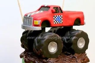 Monster Truck - How to make the truck (Part 2 of 3) - Jessica Harris Cake Design Blaze And The Monster Machines Cake, Monster Truck Birthday Cake, Hot Wheels Cake, Truck Birthday Cakes, Wheel Cake, 3d Monster, Monster Truck Cake, Truck Cake, Truck Cakes