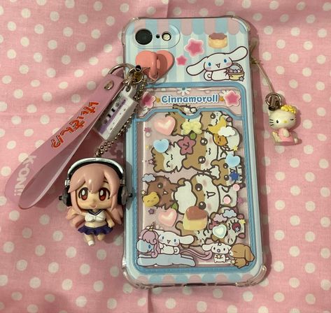 Kawaii Phone Case Ideas, Cute Sanrio Phone Cases, Kawaii Iphone Theme, Iphone Decoration Ideas, Cute Iphone 8 Cases, Cute Cases Iphone, Phone Decoration Ideas, Phone Cases Kawaii, Cinnamoroll And Pompompurin