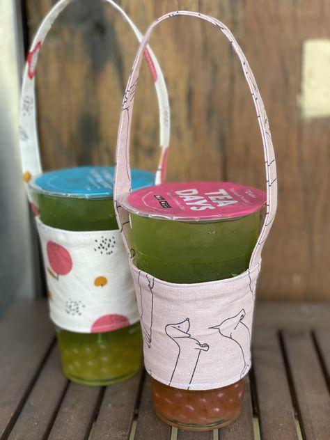 Bubble Tea Holder, Tea Holder, Diy Crafts For Gifts, Bubble Tea, Craft Gifts, Decorative Wicker Basket, Cup Holder, Diy Gifts, Bubbles