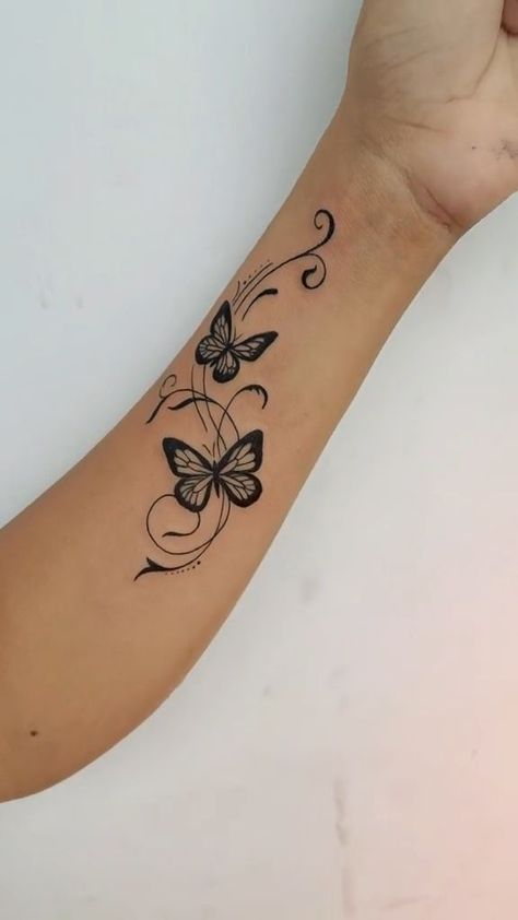 Unique Butterfly Tattoos, Butterfly Wrist Tattoo, Flower Wrist Tattoos, Mom Tattoo Designs, Butterfly Tattoos For Women, Tasteful Tattoos, Mother Tattoos, Dope Tattoos For Women, Wrist Tattoos For Women