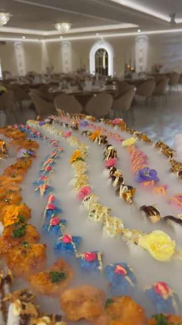 Sushi Wedding, Boat Wedding, Football Party Food, Sushi Art, January 19, Baby Shower Food, Sushi Rolls, Which One Are You, Food Plating