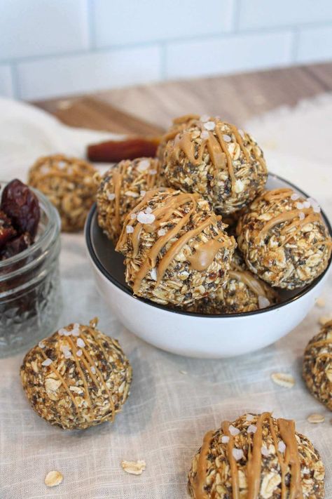 medjool date protein balls with fiber. Macadamia Nut Protein Balls, Protein Bars With Dates, Date Recipes Medjool, Date Protein Balls, High Fiber High Protein, High Protein Snack, Protein Balls Recipes, Protein Oatmeal, Protein Snack