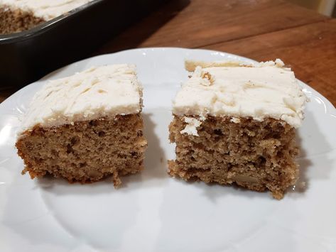 Applesauce Cake Mix Recipe, Spice Cake Mix Recipes, Applesauce Spice Cake, Moist Spice Cake, Boxed Cake Mixes Recipes, Spice Cake Recipes, Deserts Easy, Apple Sauce Recipes, Applesauce Cake