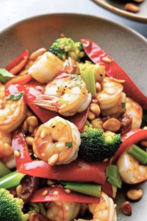 Kung Pao Shrimp Recipe - Zesty Limes Kung Pao Shrimp, Dried Red Chili Peppers, Popular Chinese Dishes, Dried Chili Peppers, Shrimp Stir Fry, Shrimp Dishes, Steamed Vegetables, Shrimp Recipe, Chow Mein