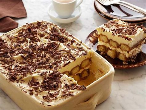 Tiramisu Recipe : Giada De Laurentiis : Food Network Classic Tiramisu Recipe, Giada De Laurentiis Recipes, Giada Recipes, Dessert Original, Creme Dessert, Dessert Simple, Torte Cupcake, Tiramisu Recipe, Giada De Laurentiis