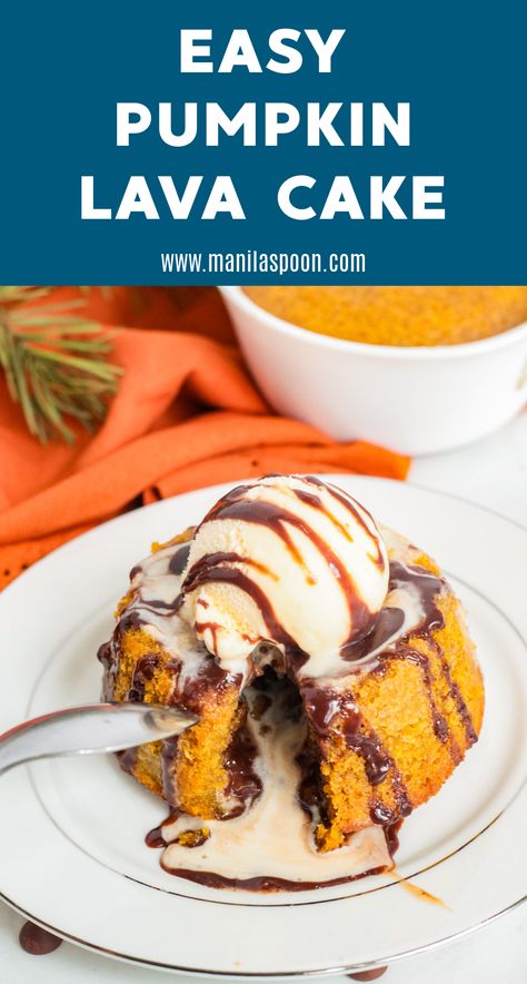 Pumpkin Spice Lava Cake, Pumpkin Lava Cake Recipe, Unhealthy Recipes, Living Foods, Spice Bread, Lava Cake Recipes, Vegetarian Desserts, Cake Mixture, Lava Cake