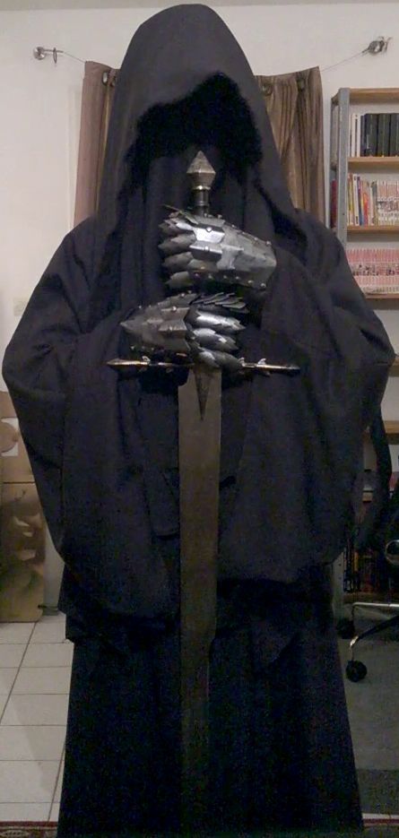 Nazgul Aesthetic, Nazgul Halloween, Nazgul Gauntlet, Nazgul Costume, Ring Wraith, Knight Costume, Arte Alien, Black Cape, Flat Nose