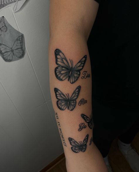 ALL THE ANGLES FOR THESE ONES 📸🎞 #ladysmokeinkk #blackbutterflies #names #armtattoo #livelovefamily #family #tats4grls #tatinspo #butterflyinspo #dmtobook #chicago #midway #whiteandblack #dynamiccolorco #tripleblack #heavywhite #explorepage #foryou Family Names Tattoo, Family Name Tattoos, Tattoo Names, Names Tattoo, Family Names, Name Tattoo, Name Tattoos, Triple Black, Pretty Tattoos