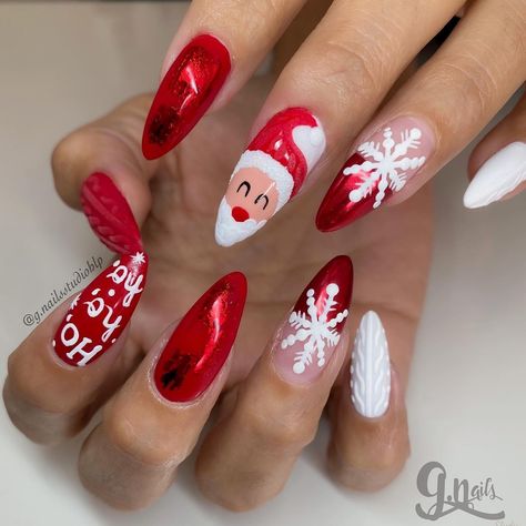 Christmas Fake Nails, Nail Art Christmas, Christmas Press On Nails, Santa Nails, 3d Nail Art Designs, Long Stiletto Nails, Long Stiletto, Santa Claus Reindeer, 3d Christmas