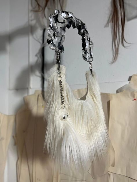 No Ordinary Girl, Accessory Inspo, Faux Fur Bag, Upcycled Bag, Bag Obsession, Fur Bag, Slow Fashion Brands, Androgynous Fashion, White Faux Fur