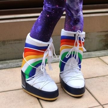 Moon Boot, Girl Rainbow, Rainbow Brite, Retro Rainbow, Moon Boots, Rainbow Kids, Sorel Winter Boot, Girls Boots, Kids Boots