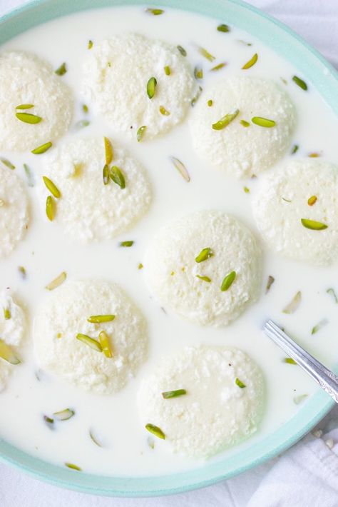 Rasmalai Recipe, Pakistani Desserts, Soft Milk, Powder Recipe, Cardamom Powder, Asian Desserts, Dough Balls, Milk Powder, Classic Desserts