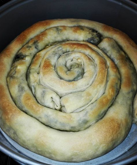 Homemade "spinach - cheese" pie...!!!! 😋🍴🍻🍽 #portoplanet #heraklion #tasty #food #lovefood #foodietour #foodie #love #pie #spinach #greece… Macedonian Recipes, Pastries Recipes, Eastern European Recipes, Easter Sugar Cookies, Cheese Pie, Serbian Recipes, Croatian Recipes, Cake Baking Recipes, Recipes Sweet