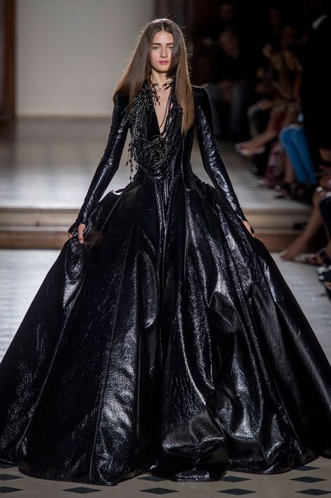 The Most Breathtaking Gowns From Paris Couture Week | The One Ring Julien Fournié, Fantasy Gowns, Looks Black, Couture Week, Fantasy Dress, Fantasy Fashion, Dark Fashion, Fall 2015, Goth Fashion