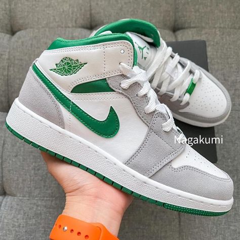 Nike Air Jordan 1 Mid White Grey Pine Green Shoes New Release + Best Seller These Shoes Come With Youth Size: 5 Youth = Women’s 6.5 (Last) 6 Youth = Women’s 7.5 (Last) 7 Youth = Women’s 8.5 (Last) - Sold Check Out With Women’s Size Only Color: White/ Grey/ Pine Green Brand New With Original Box Classic & Retro Style Ship In 24 Hrs All Sales Final. 100% Authentic #Nike #Streetwear #Aj1 #Airjordan #Sneaker N7 Green Nike Jordans, Nike Shoes Grey, Jordan Retro 11 Low, Air Jordan 1 Mid White, Jordan 1 Mid White, Nike Jordans, Jordan Retro 12, Nike Streetwear, Jordans Girls