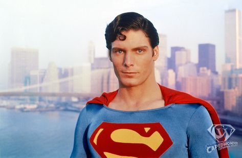 CW-STM-NYC-Superman-water-pose-left-shoulder-color Superman Hair, Christopher Reeve Superman, Superman Wallpaper, Classic Haircut, Hair Dandruff, Side Hairstyles, Frontal Hairstyles, Athletic Hairstyles, Hair Locks