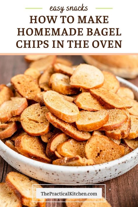 Crispy Bagel Bites, Diy Bagel Chips, Bagel Crisps Recipe, Homemade Crunchy Snacks, How To Make Bagel Chips, Salty Snacks To Make, Garlic Bagel Chips Recipe, Homemade Bagel Chips, Leftover Bagels