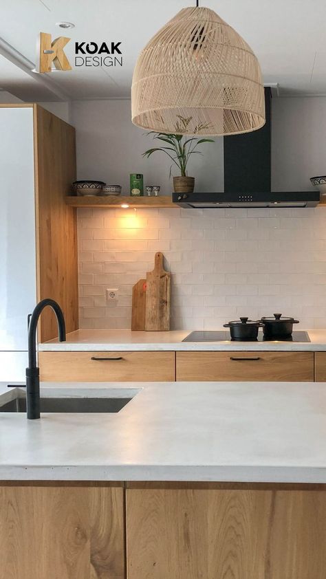 Wooden Ikea Kitchen, Ikea Kitchen Oak Cabinets, Ikea Kitchen Bamboo, Simple Ikea Kitchen Ideas, Scandinavian Kitchen Ikea, Wood Colour Kitchen Cabinets, Simple Ikea Kitchen, Metod Ikea Hack Kitchen, Kitchen Oak Shelves