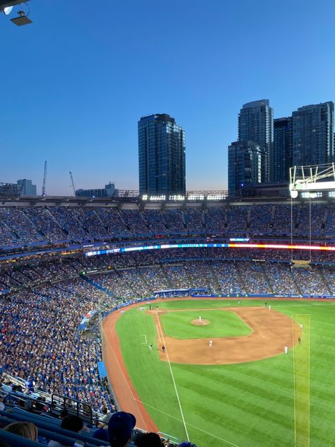 Toronto Blue Jays Stadium, Blue Jays Game, City Life Aesthetic, Canadian Culture, Blue Jays Baseball, Lock Screens, Life Aesthetic, Toronto Blue Jays, Beautiful View