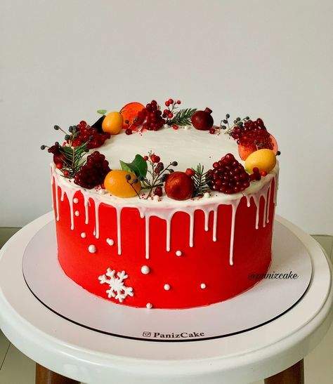 Cake yalda Yalda Cake Ideas, Yalda Night Cake, Cake Yalda, Yalda Cake, Xmas Cakes, Yalda Night, Happy Mothers Day Images, Cake Models, Xmas Cake