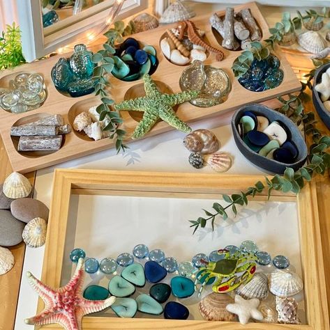 Hayley Dyke on Instagram: "💙🐚🌊Ocean Transient Art 💙🐚🌊 Transient Art is an opportunity for children to explore, manipulate and freely create their ideas, telling their own stories. You can use an empty frame or if your feeling really creative you can make cardboard frames ☺️ Adding an assortment of loose parts. #earlyyearseducation #transientart #loosepartsplay #looseparts #art #creativity #earlyyearseducation #loosepartsplay #looseparts #ocean" Space Preschool, Ocean Theme Preschool, Empty Frame, Early Years Educator, Nature School, Baby Learning Activities, Art Creativity, Loose Parts, Preschool Theme