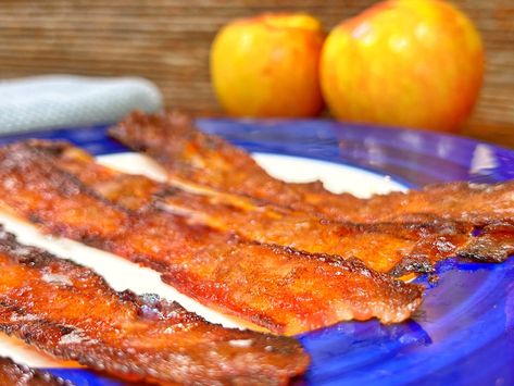 Apple Pie Candied Bacon Smoked Candied Bacon, Candied Bacon Recipe, Bacon Snacks, Bacon Jam Recipe, Diy Smoker, Applewood Bacon, Bacon Recipe, Baked Apple Pie, Baked Bacon