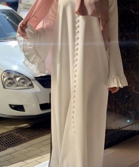 Abaya White, Gaun Tulle, White Abaya, Muslimah Fashion Casual, Estilo Hijab, Muslim Outfits Casual, Muslim Fashion Hijab Outfits, Hijabi Fashion Casual, Mode Abaya