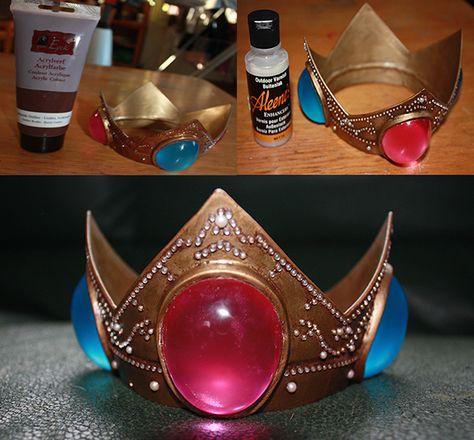 Princess Peach Crown Tutorial Diy Peach Crown, Princess Peach Crown Diy, Diy Princess Peach Crown, Crown For Princess, Making A Crown, Princess Peach Crown, Princess Peach Costume Diy, Mario Costumes, Comiccon Cosplay