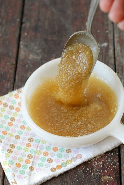 Sugar Honey Facial Scrub - BoulderLocavore.com Homemade Lip Scrubs, Homemade Facial Scrub, Facial Scrub Recipe, Diy Honey Face Mask, Sugar Facial Scrub, Recipe Using Honey, Diy Scrubs, Honey Facial, Homemade Facial