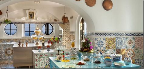 Italian Kitchen Amalfi Coast Villa, Mediterranean Interior, Mediterranean Villa, Mediterranean Architecture, Positano Italy, Amalfi Coast Italy, Cob House, Mediterranean Decor, Travel Spots