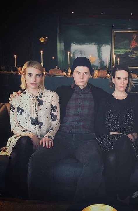 Evan Peters And Emma Roberts, Sara Paulson, Emma Evans, Ahs Cast, American Horror Story 3, Ryan Murphy, Wicked Game, Sarah Paulson, Comfort People